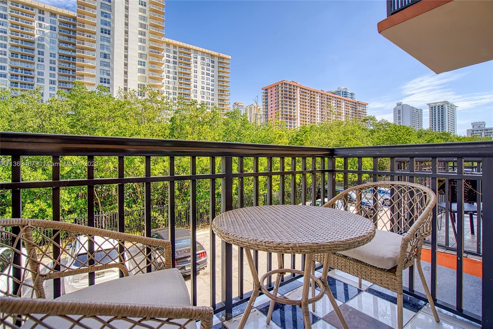 SALEM HOUSE CONDO - Residential Lease