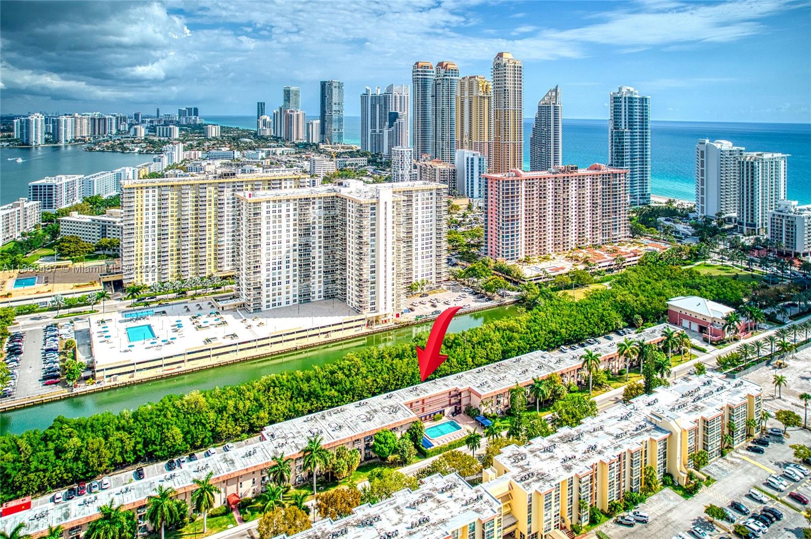 SALEM HOUSE CONDO - Residential Lease