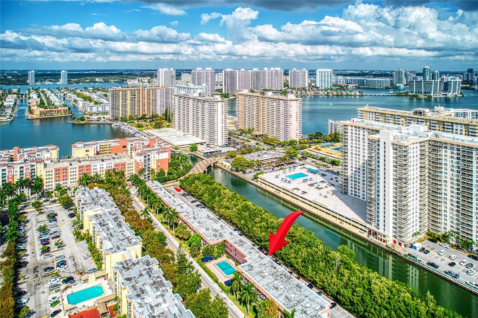 SALEM HOUSE CONDO - Residential Lease