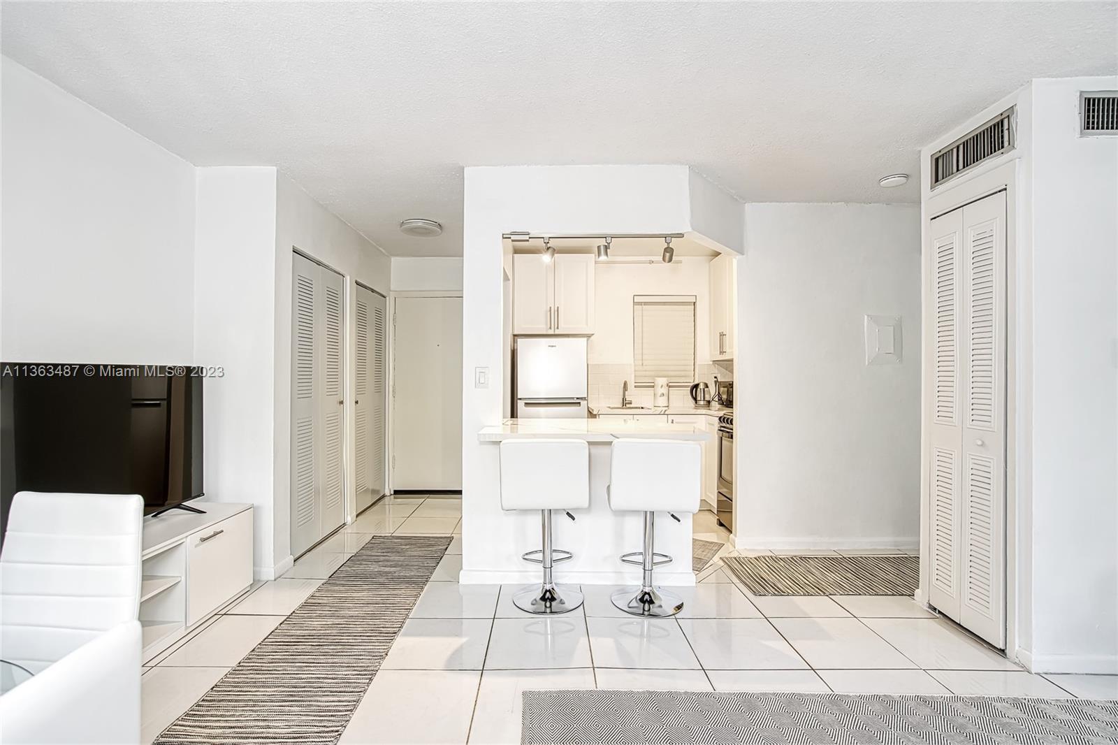 SALEM HOUSE CONDO - Residential Lease