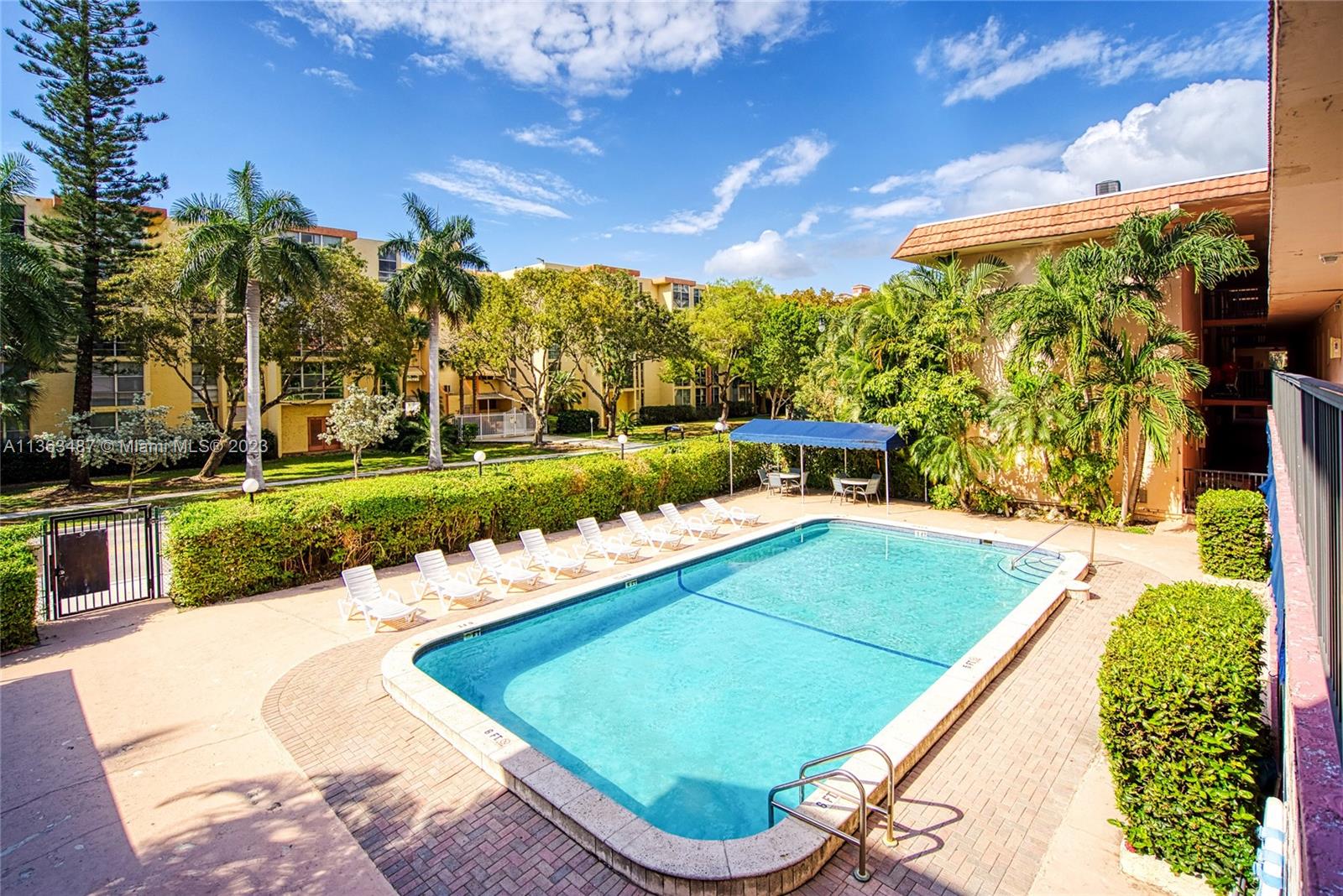 SALEM HOUSE CONDO - Residential Lease