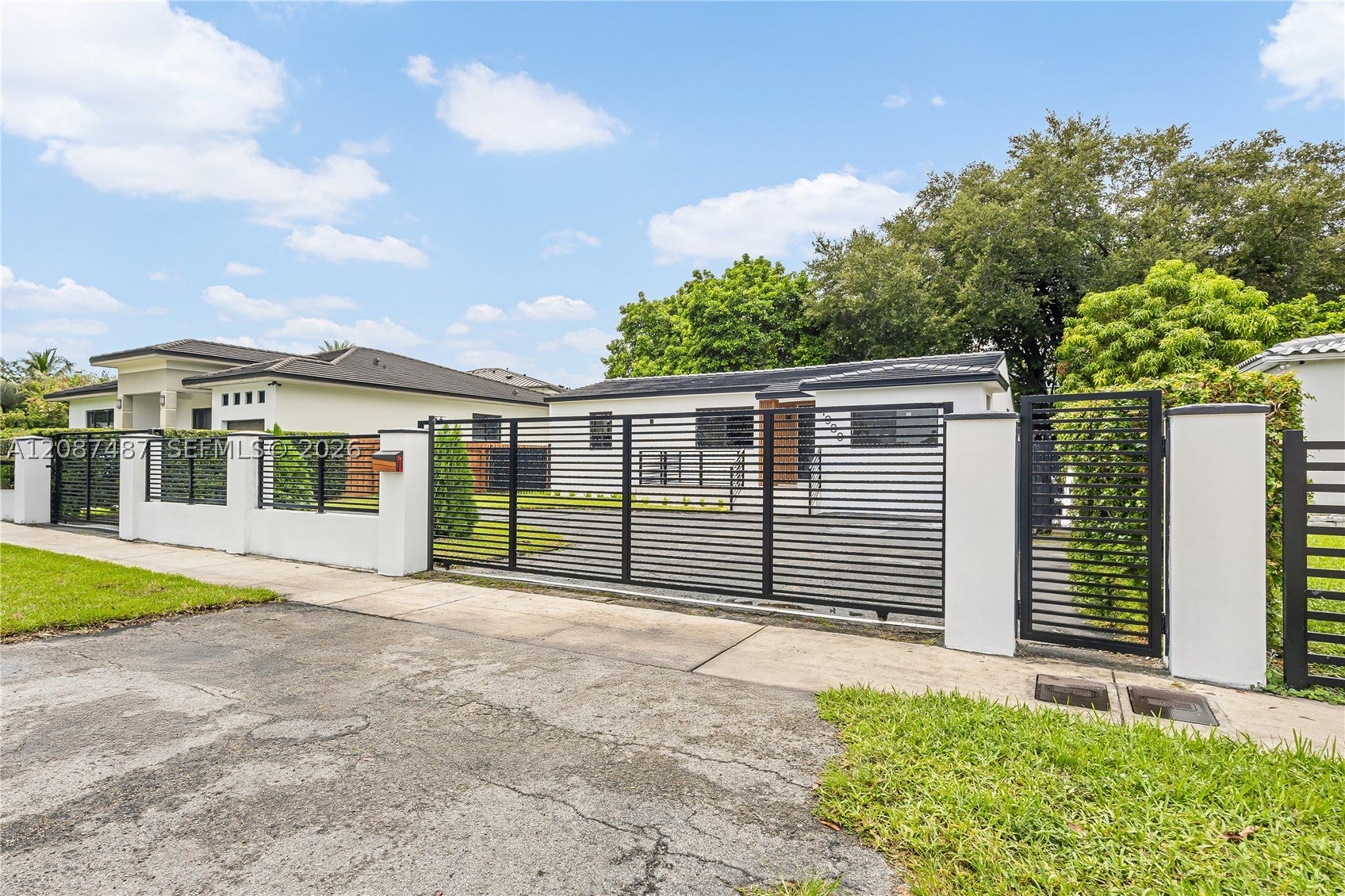1980 SW 32nd Ave