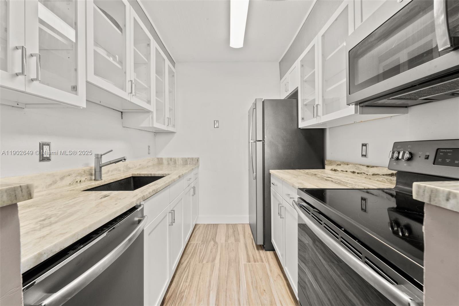 VECINO DEL MAR CONDO - Residential