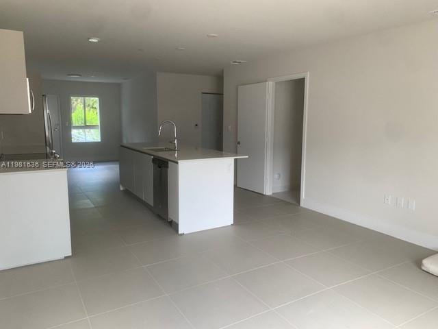 2555 NE 193rd St 2108