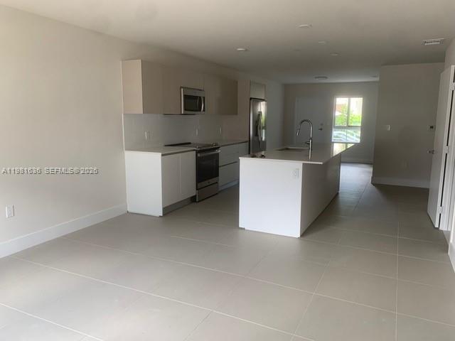 2555 NE 193rd St 2108