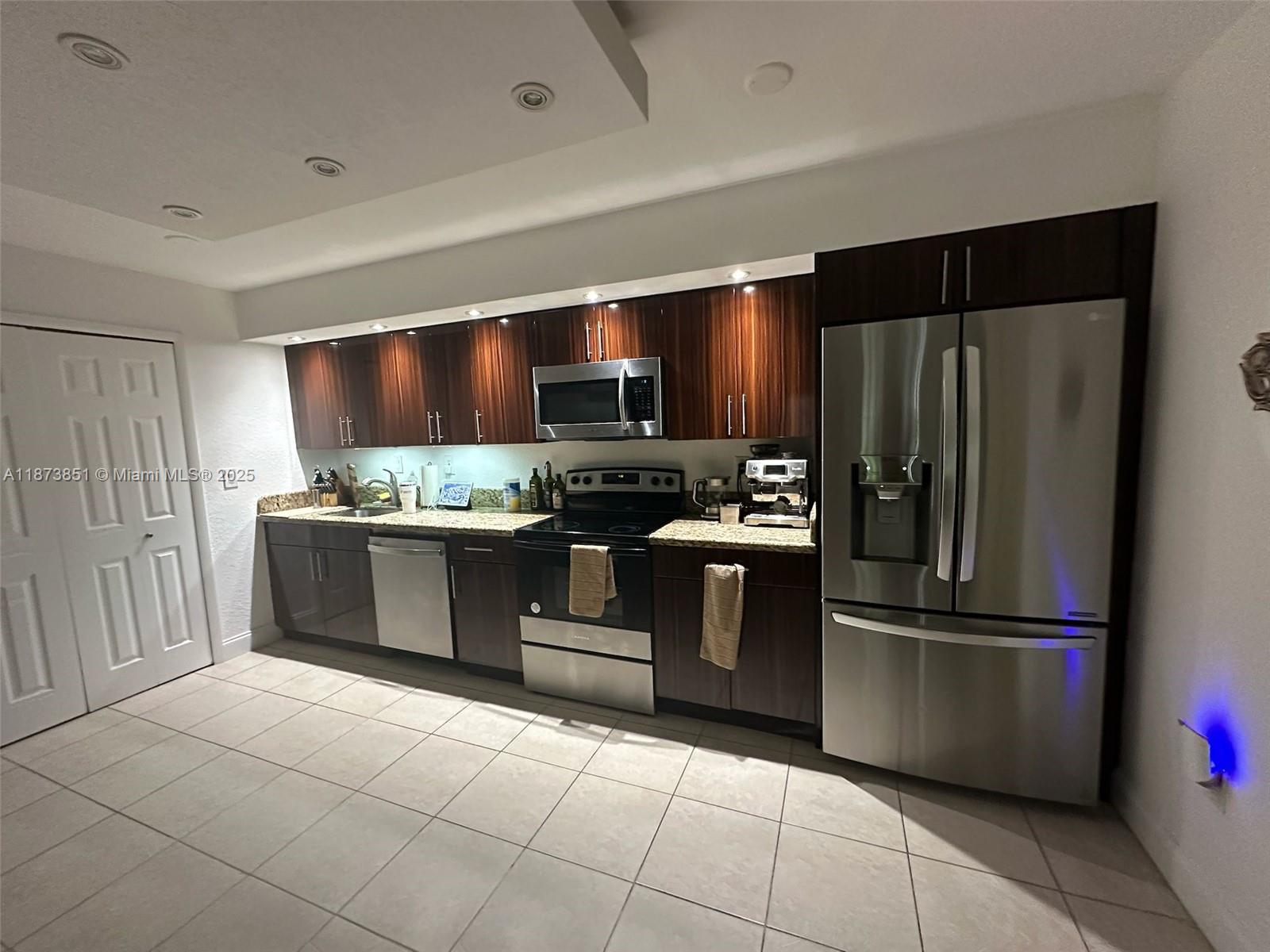 CARMEL AT CALIFORNIA CL C - Residential Lease