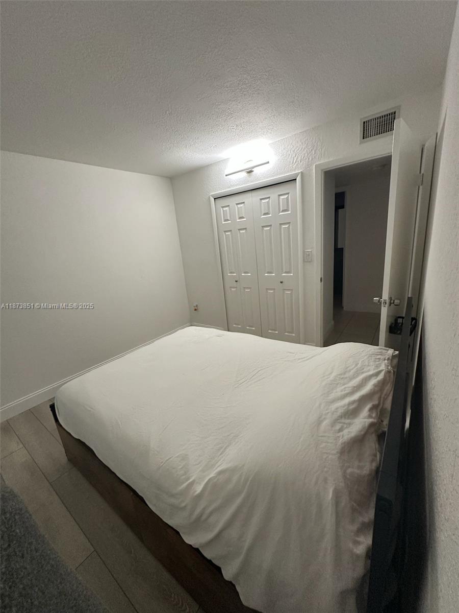 Cozy room for rent in a first-floor apartment located at 917 NE 199 ST, Miami. The unit is inside a gated and secure community, offering peace of mind and comfort. Perfect for a single woman seeking a safe and quiet environment. The room includes a private bathroom, spacious closet, one assigned parking space, and full access to the kitchen. Only one month’s deposit required. Utilities (electricity, water, and internet) are included in the rent. Clean and respectful environment. Convenient location close to shops, dining, and main roads. Available now.