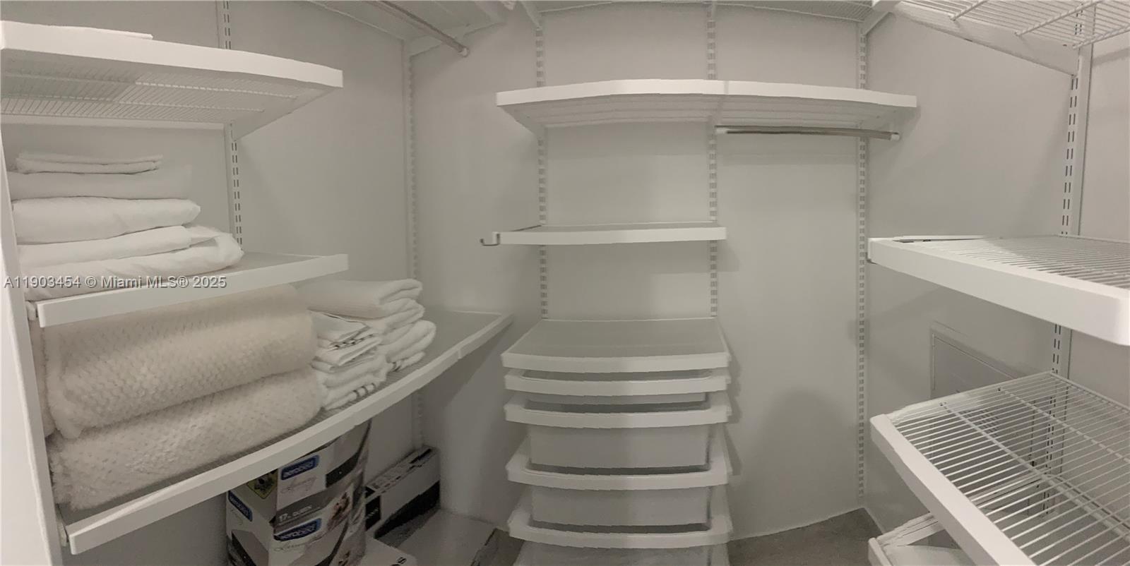 ARIA ON THE BAY CONDO - Residential Lease