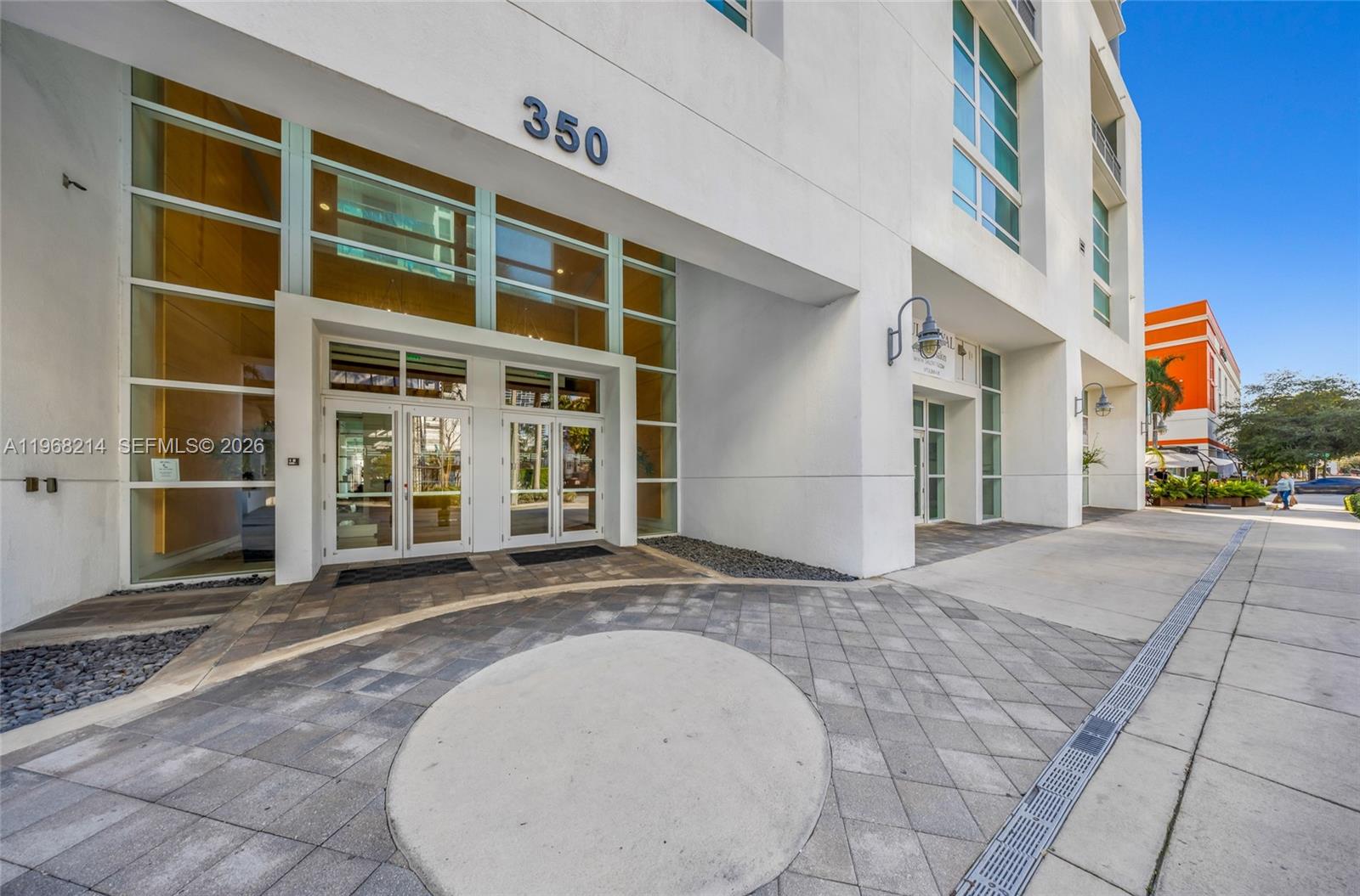 CITY 24 CONDO - Residential Lease