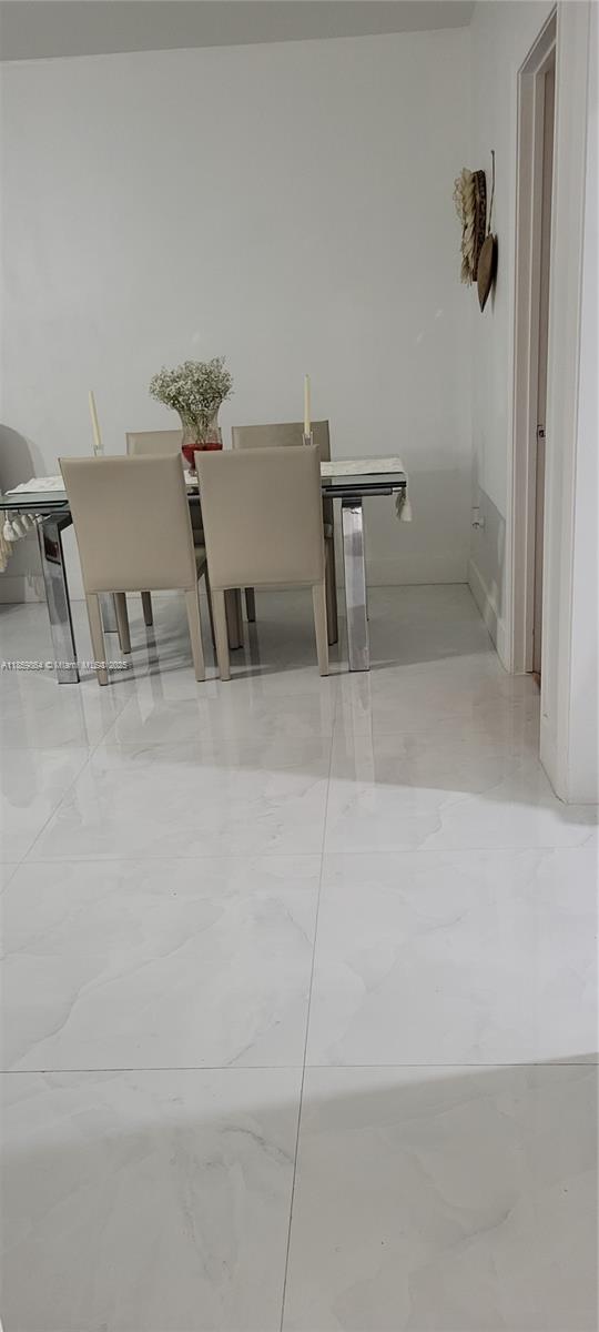 Marseille Deco Condo - Residential