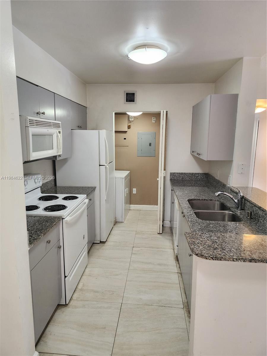 AVENTINE AT MIRAMAR CONDO - Residential