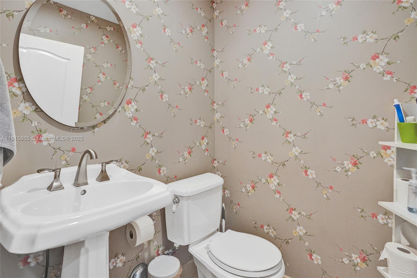 AVENTURA BAY TOWNHOMES CO - Residential