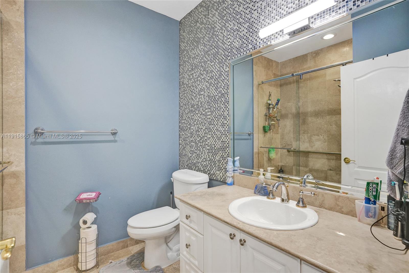 AVENTURA BAY TOWNHOMES CO - Residential