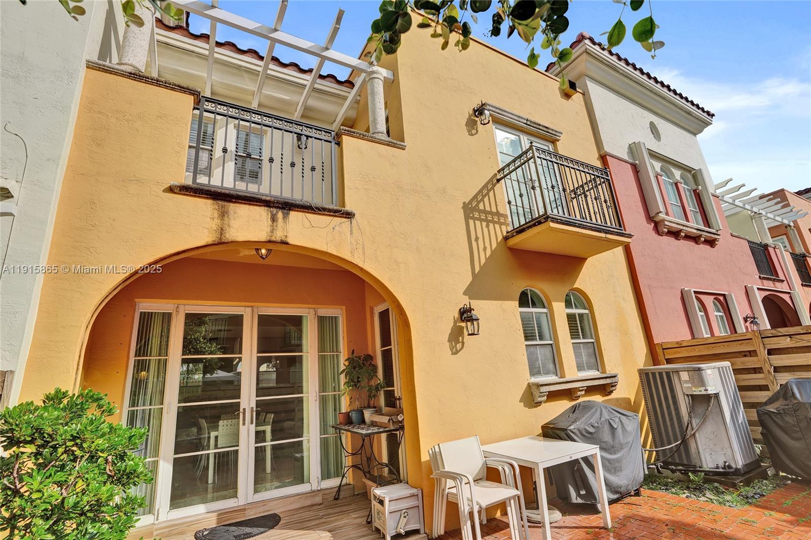 AVENTURA BAY TOWNHOMES CO - Residential