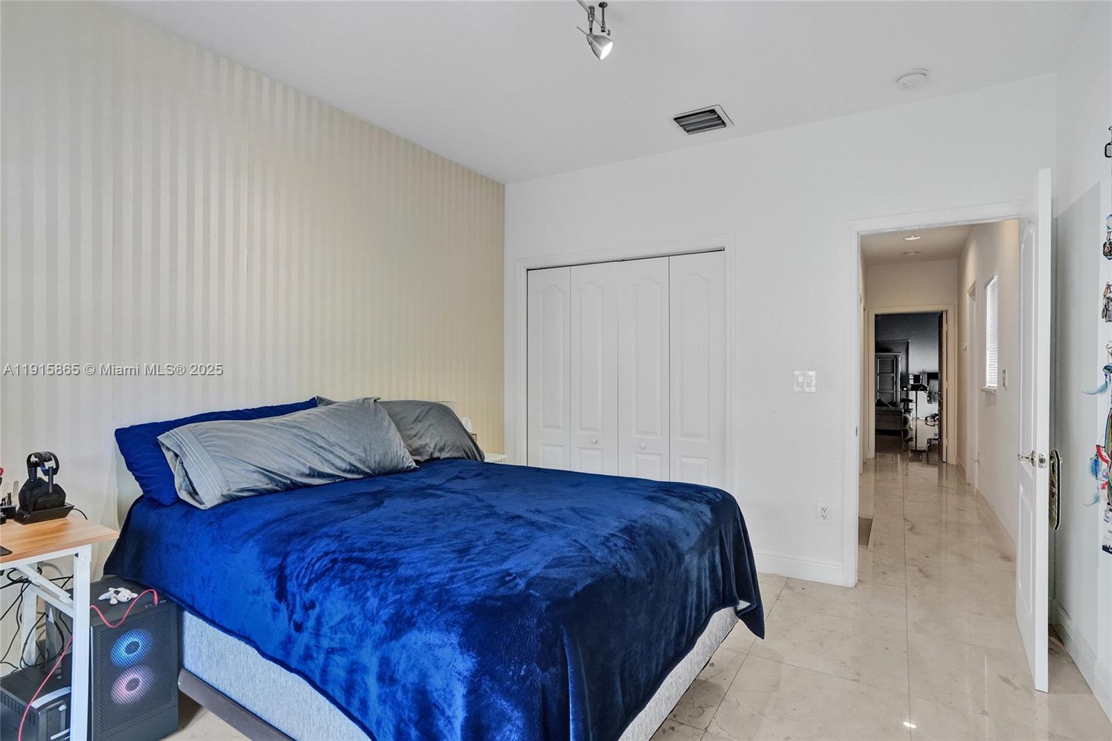 AVENTURA BAY TOWNHOMES CO - Residential