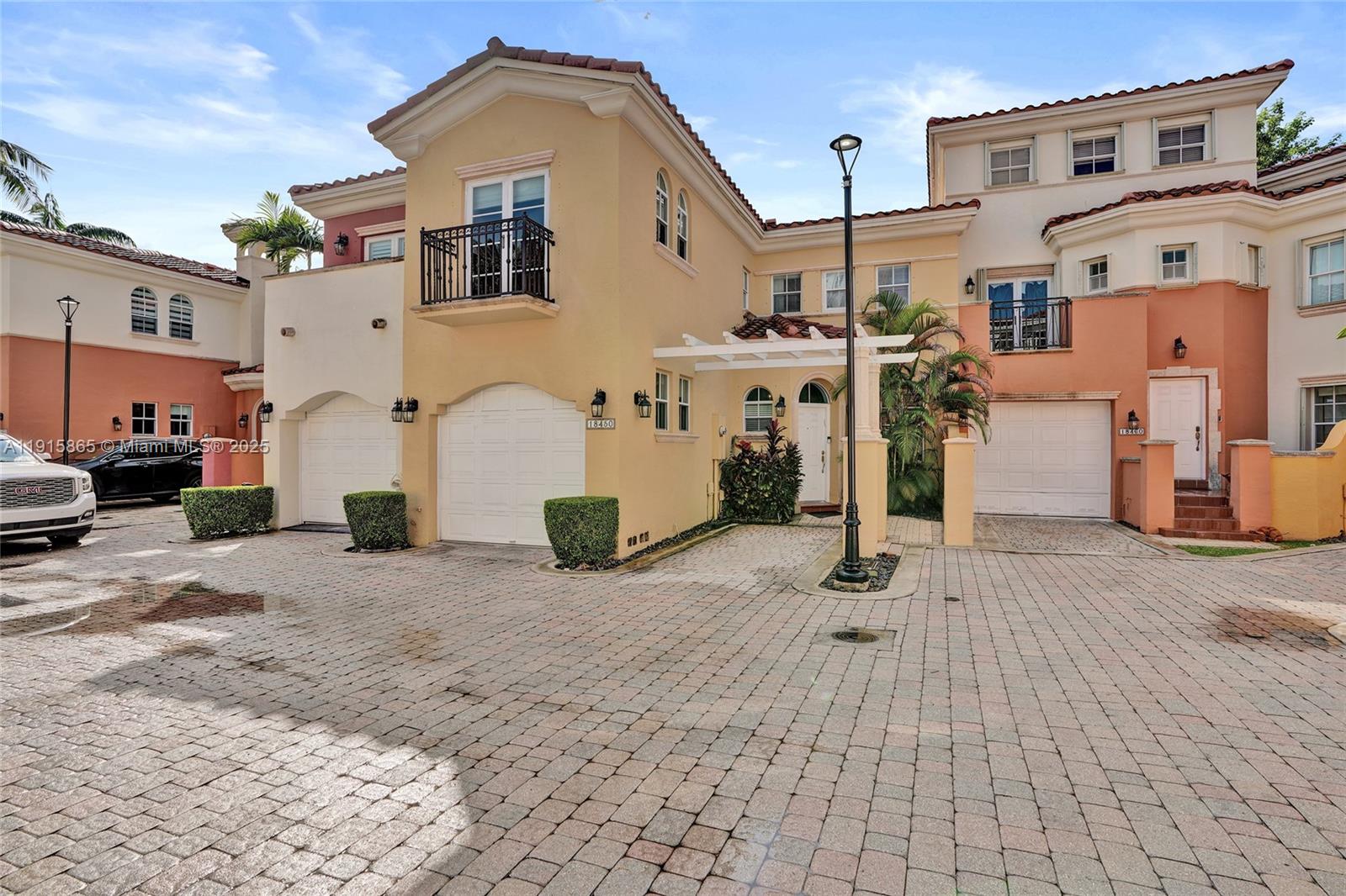 AVENTURA BAY TOWNHOMES CO - Residential