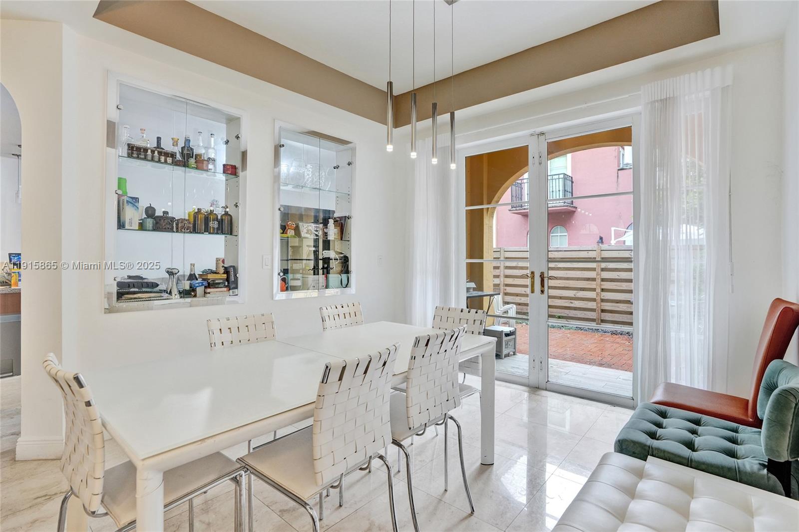 AVENTURA BAY TOWNHOMES CO - Residential