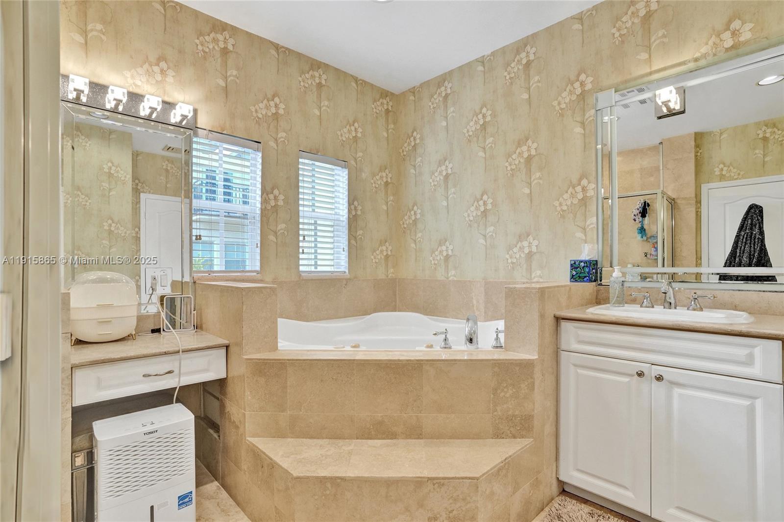 AVENTURA BAY TOWNHOMES CO - Residential