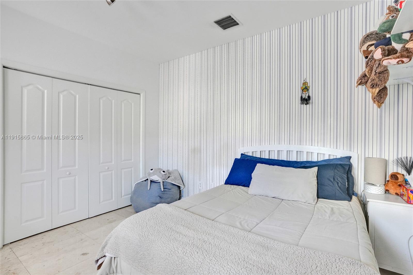 AVENTURA BAY TOWNHOMES CO - Residential