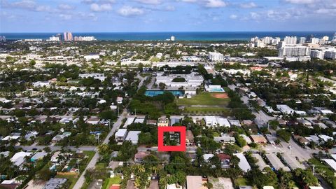 Single Family Residence in Fort Lauderdale FL 1332 16th Ter 1.jpg