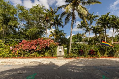 Single Family Residence in Fort Lauderdale FL 1332 16th Ter 3.jpg