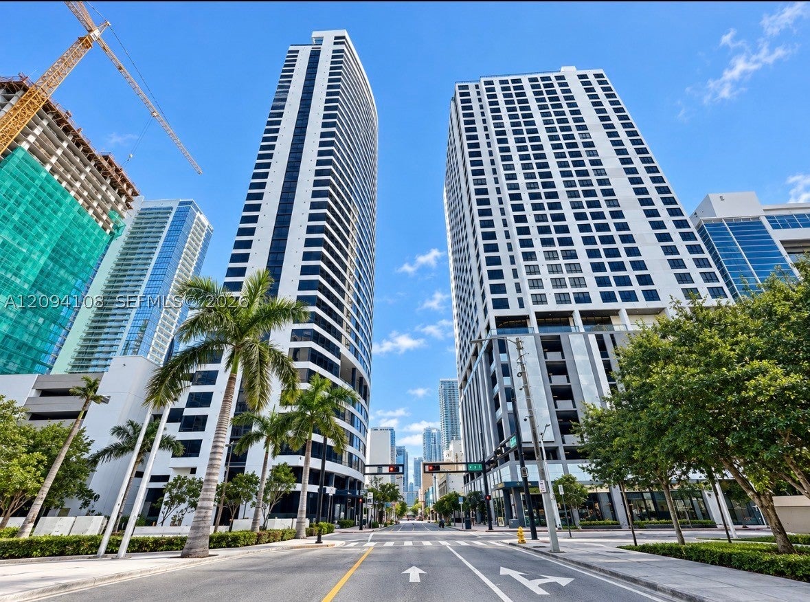 225 N Miami Ave 504