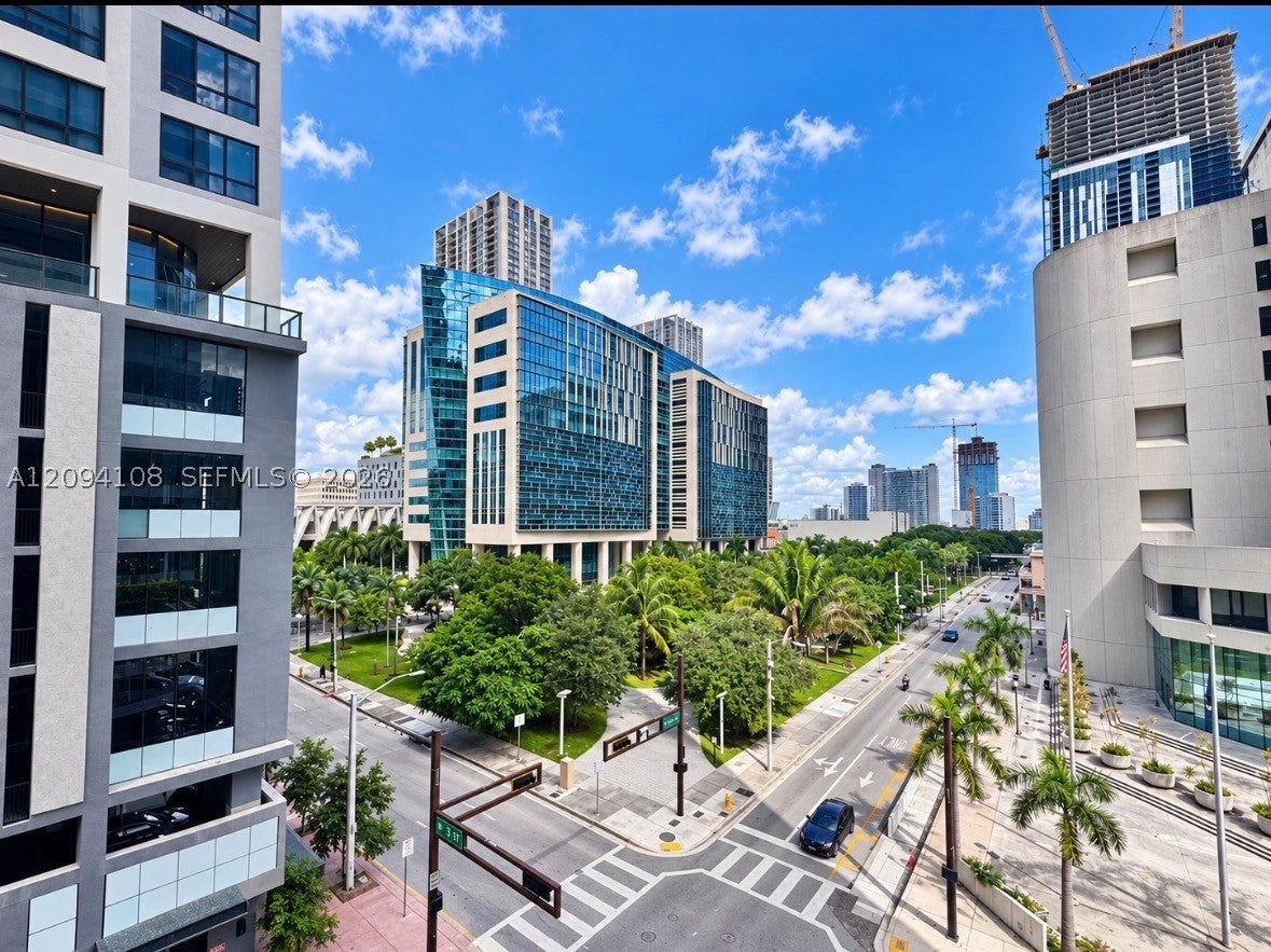 225 N Miami Ave 504