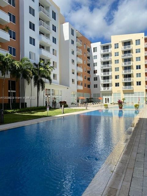 VENTURE AT AVENTURA WEST - Residential Lease