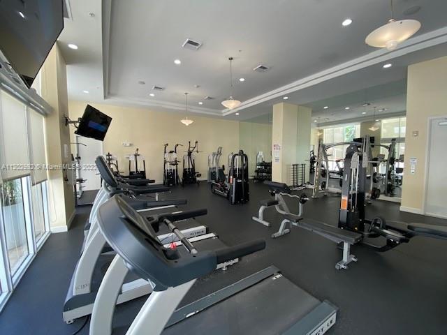 VENTURE AT AVENTURA WEST - Residential Lease
