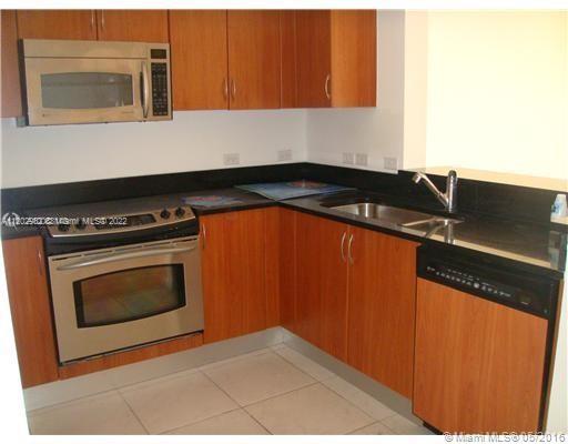 VENTURE AT AVENTURA WEST - Residential Lease