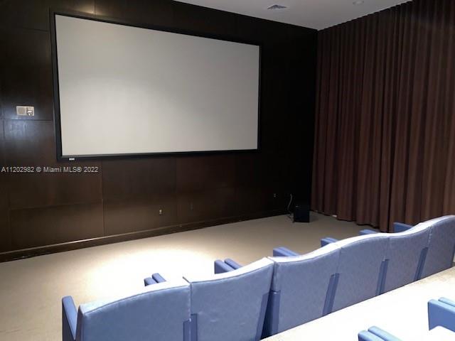 VENTURE AT AVENTURA WEST - Residential Lease