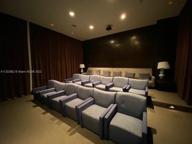 VENTURE AT AVENTURA WEST - Residential Lease