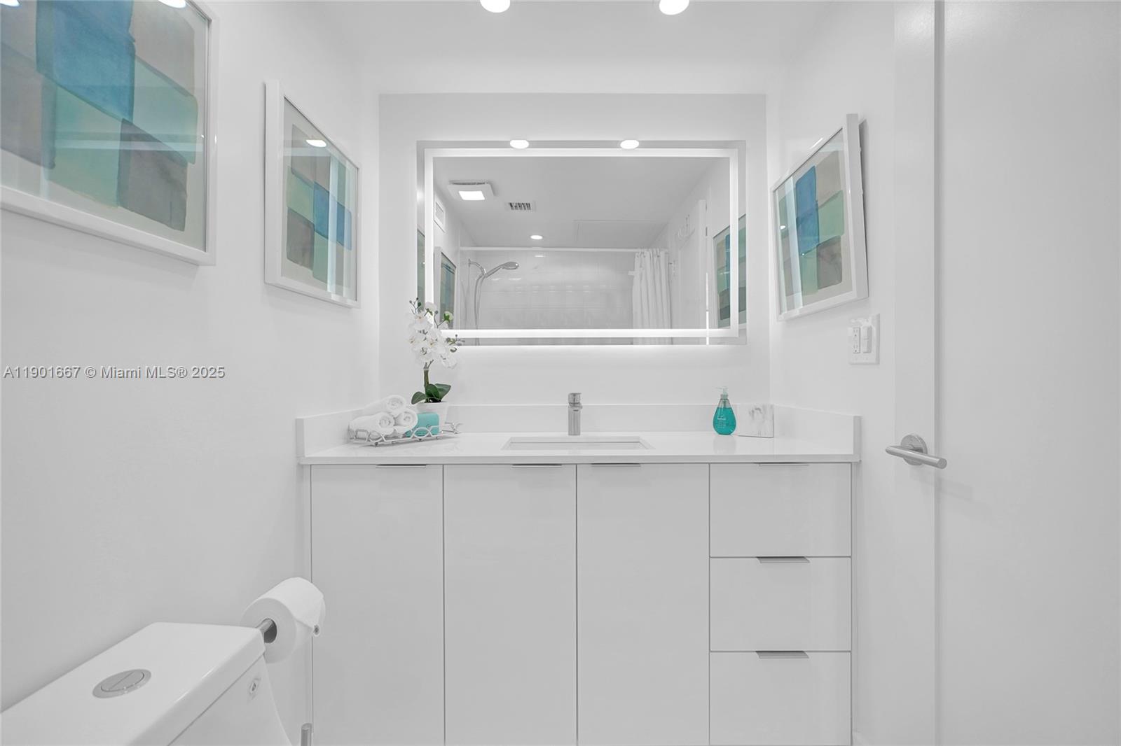 WAVE CONDO - Residential Lease