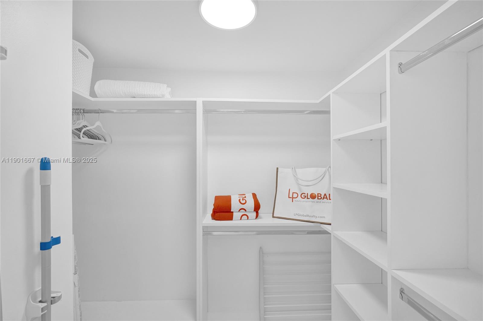 WAVE CONDO - Residential Lease