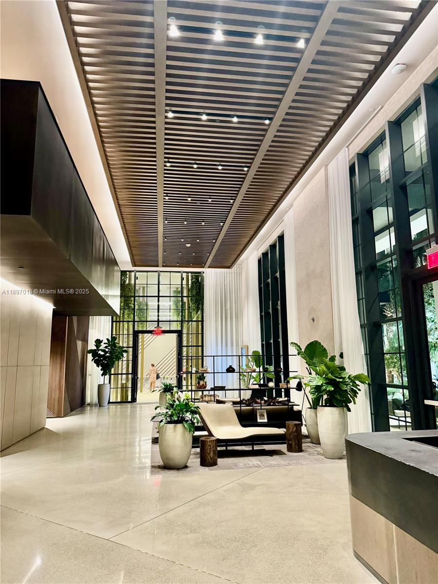 Gale/Natiivo - Residential Lease