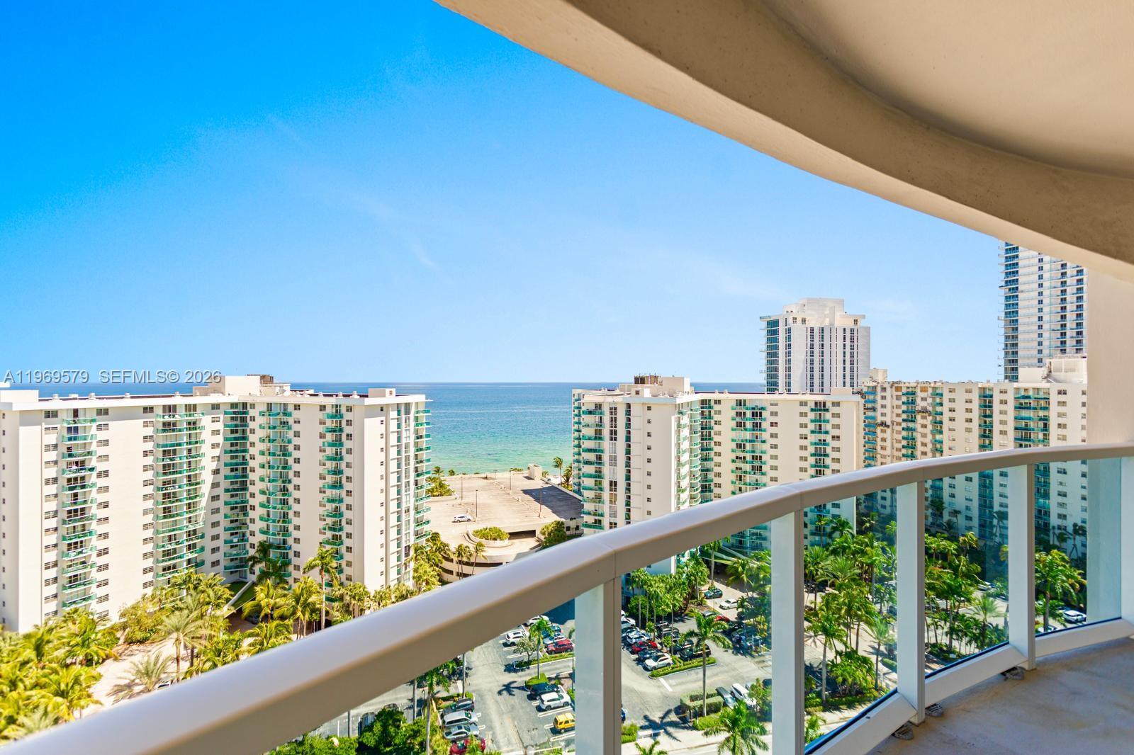 HALLMARK OF HOLLYWOOD CON - Residential