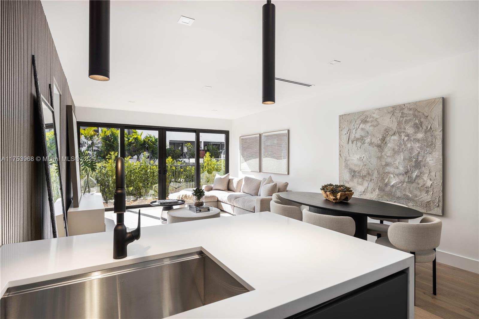 Property for Sale at 200 Sunrise Dr 200D, Key Biscayne, Miami-Dade County, Florida - Bedrooms: 3 
Bathrooms: 3  - $1,900,000