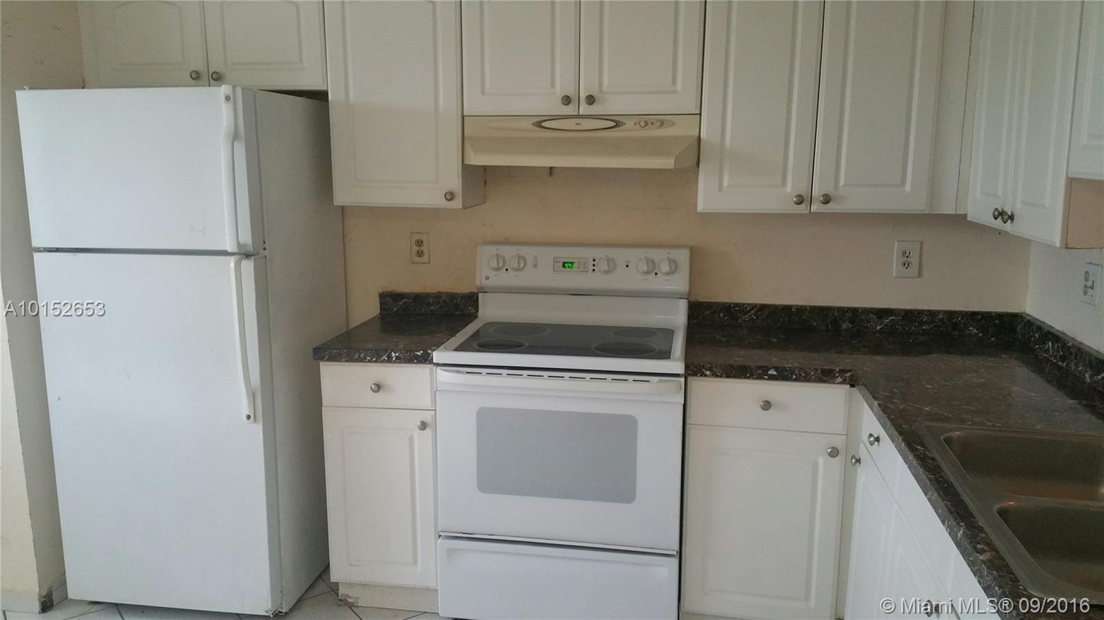 Royale Gardens Condo - Residential Lease