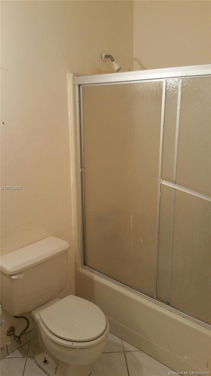 Royale Gardens Condo - Residential Lease