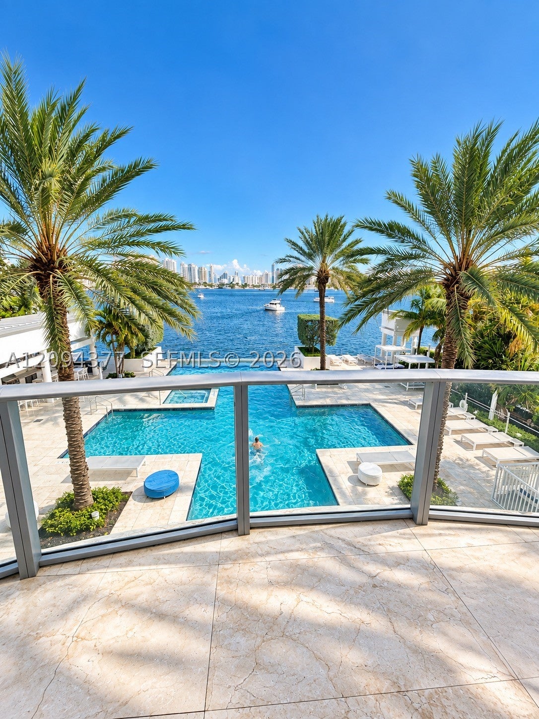 17301 Biscayne Blvd 211