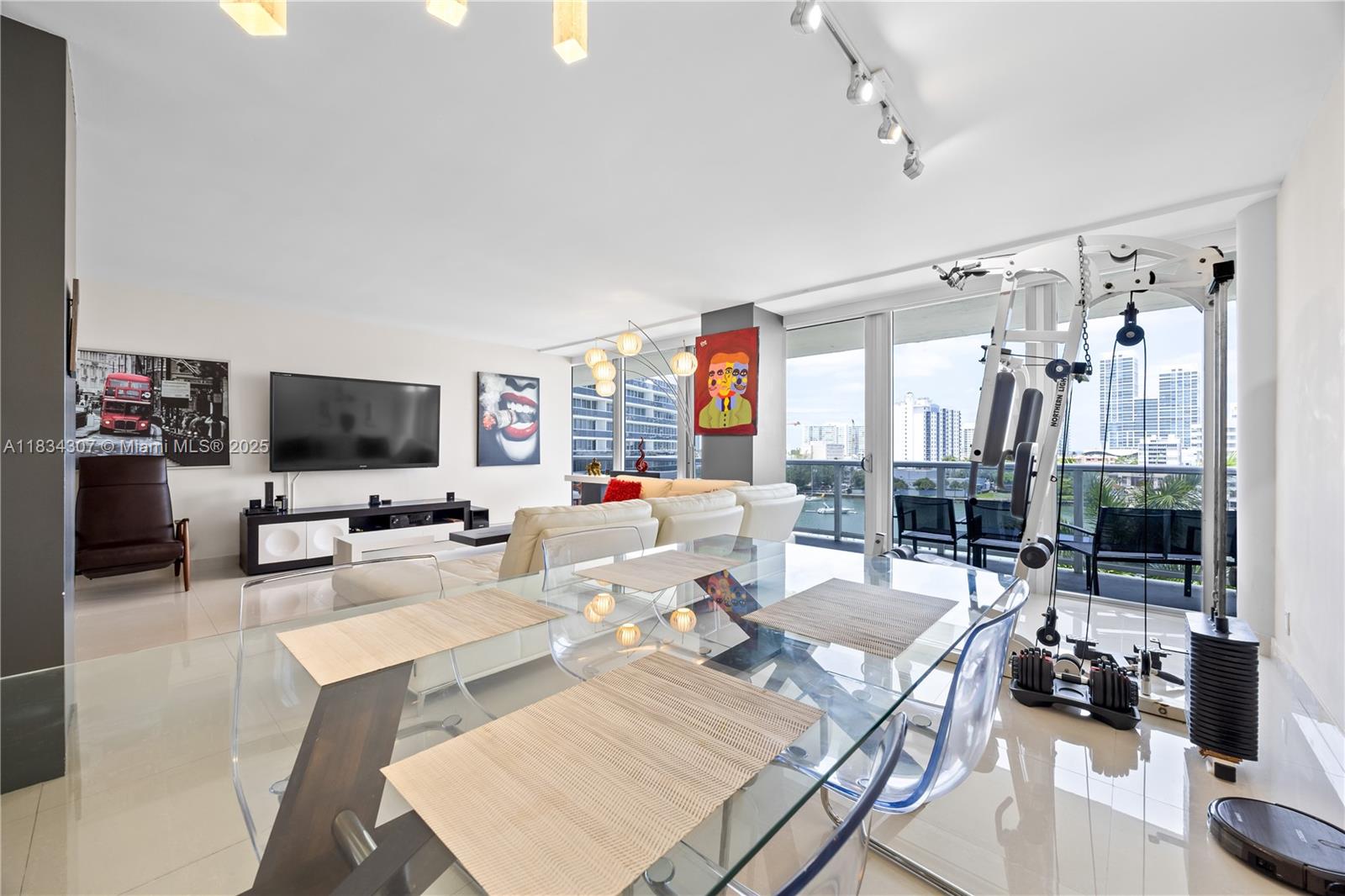 900 Bay Dr 622 & 620
