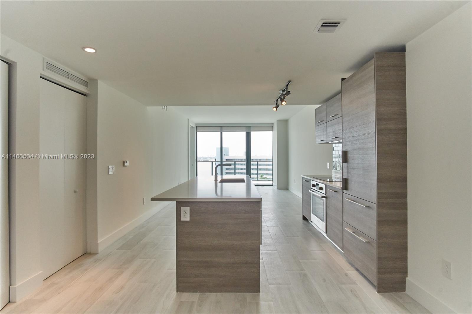 Paraiso Bay - Residential Lease
