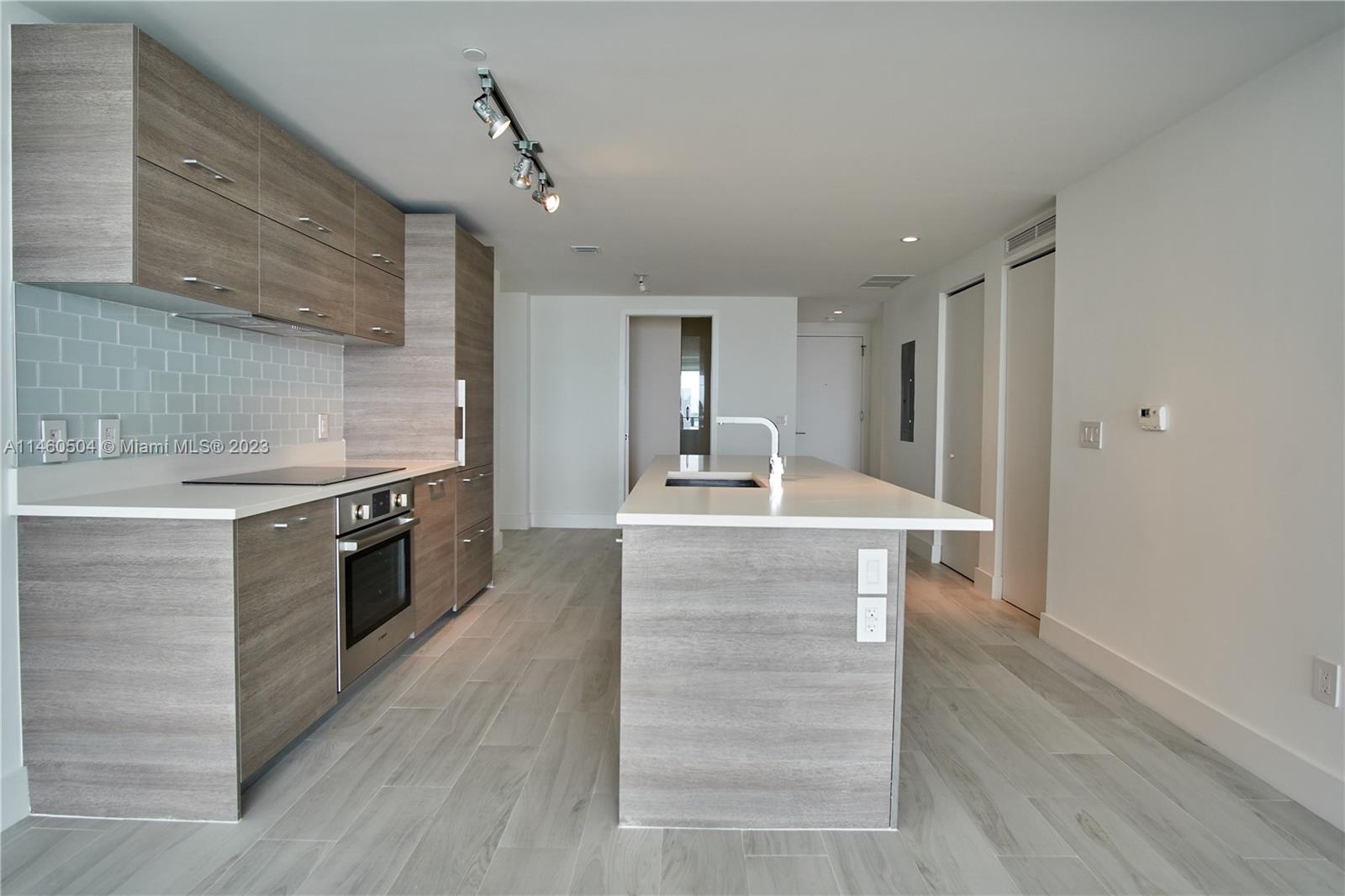 Paraiso Bay - Residential Lease