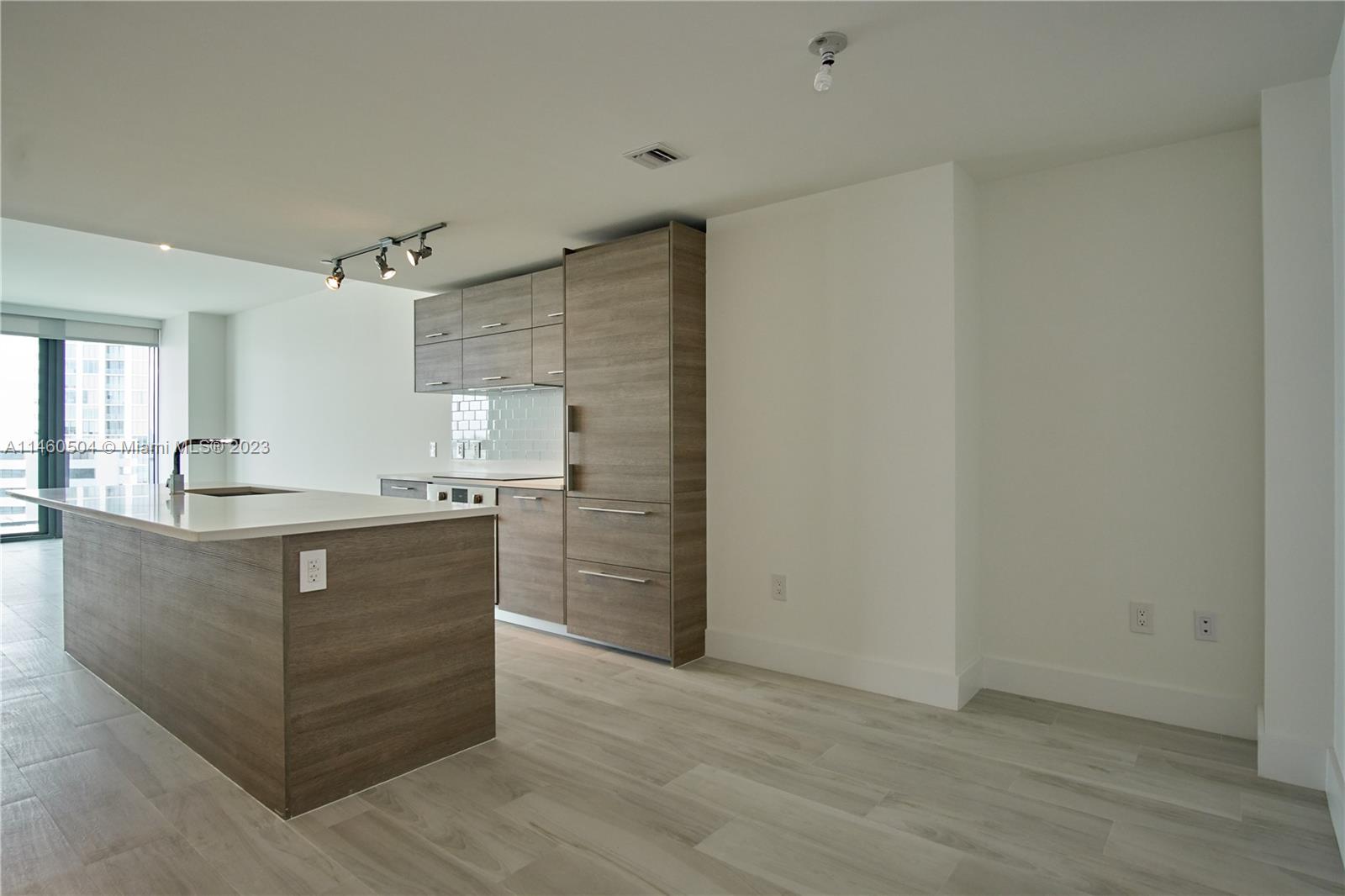 Paraiso Bay - Residential Lease