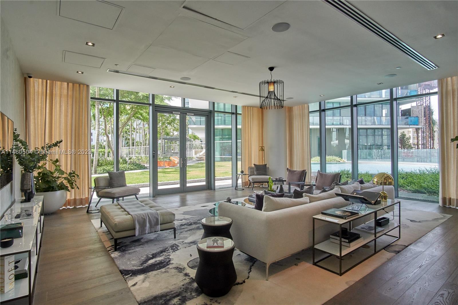 Paraiso Bay - Residential Lease
