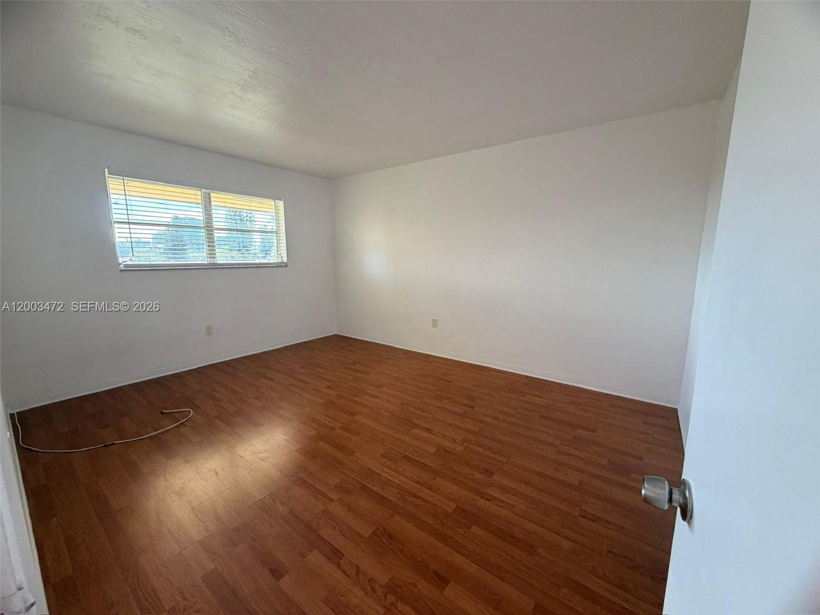 BISCAYNE LAKE GDN BLDG J - Residential Lease