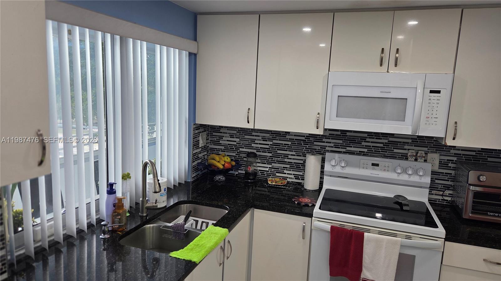 LIME BAY 8 CONDO - Residential