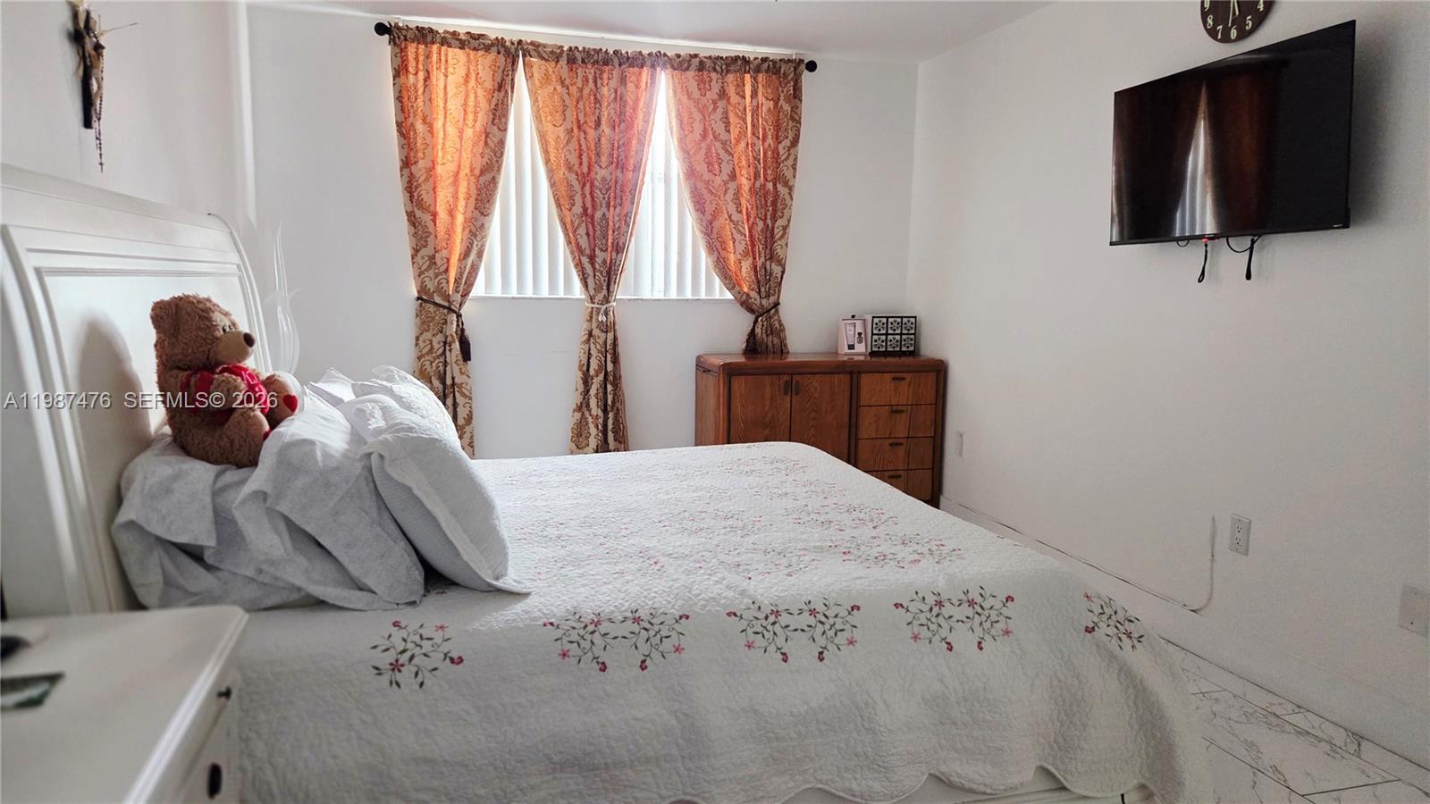 LIME BAY 8 CONDO - Residential