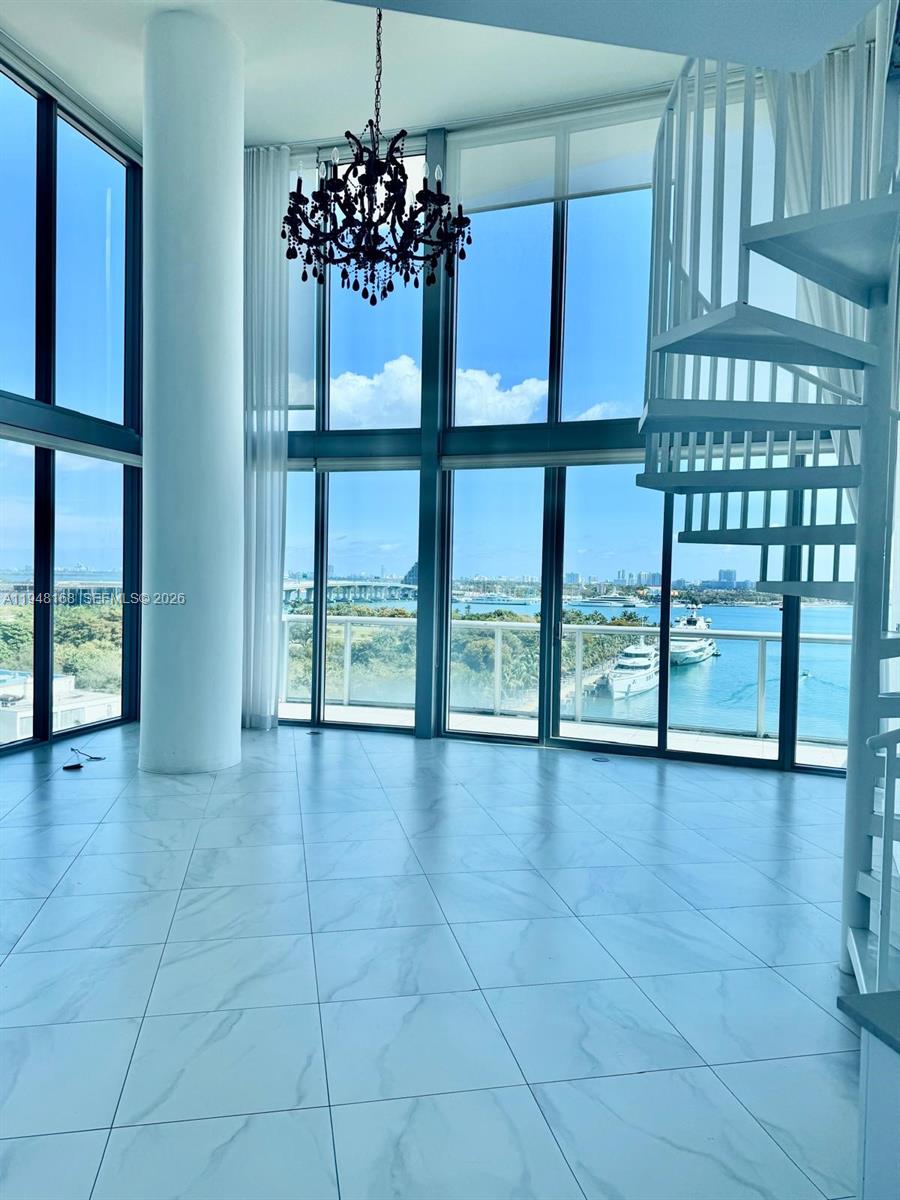 888 Biscayne Blvd 906