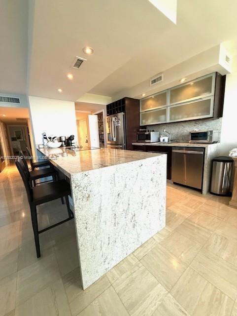 TOWERS OF KEY BISCAYNE CO - Residential Lease